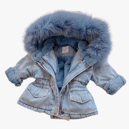 veste-en-jean-a-capuche-fille-bleu-seule