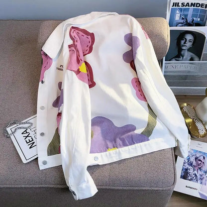 veste-en-jean-blanche-imprime-fleurs-femme-dos