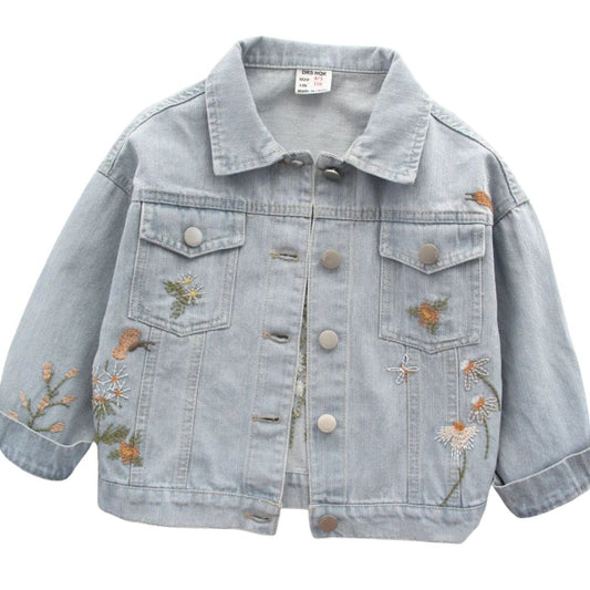 veste-en-jean-bleu-clair-fille-fleurie