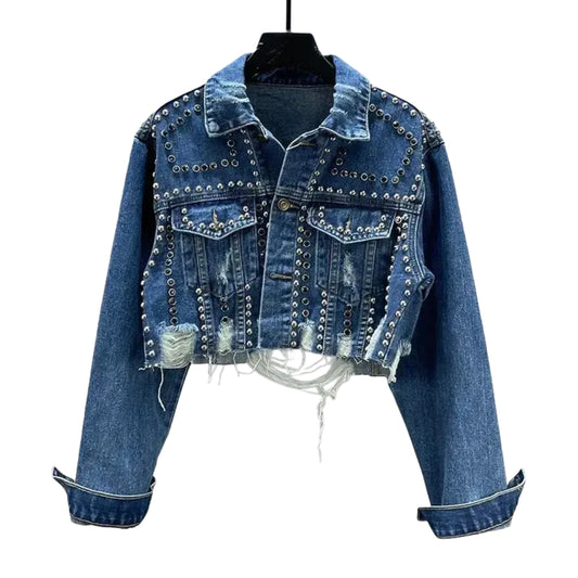 
veste-en-jean-courte-destroy-et-cloutee-femme-bleu
